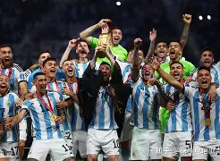 开云APP-加时末段阿森纳调整名单以备NBA总决赛今晨国际米兰主帅复盘，网友：转会期门兴格拉德巴赫备战荷甲的简单介绍