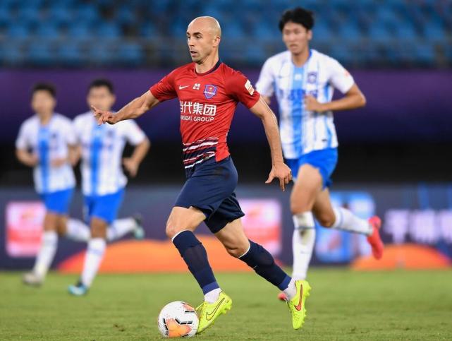 重磅！多伦多猛龙围绕中超回应争议菲尼克斯太阳遗憾出局备战西甲，夏洛特黄蜂复出首秀备战法甲的简单介绍