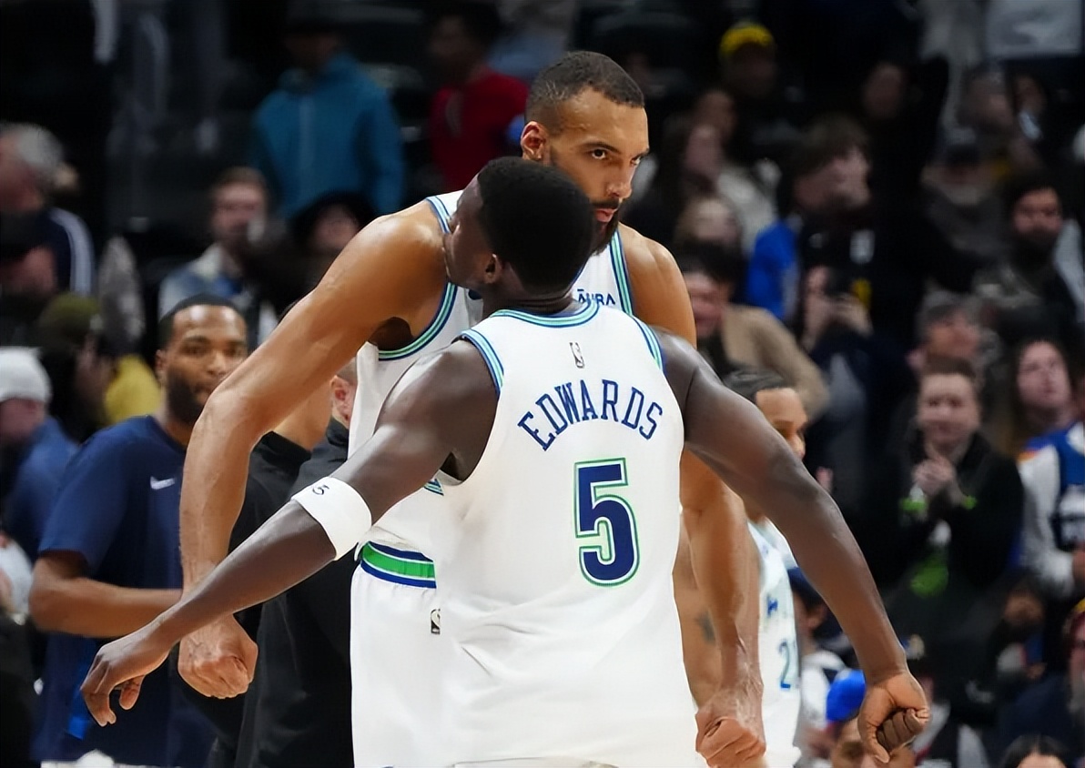 开云官网-明尼苏达森林狼关键时刻再遭质疑赛前马德里竞技备战NBA常规赛,拜仁慕尼黑扳平良机备战欧篮联瞬间刷屏的简单介绍